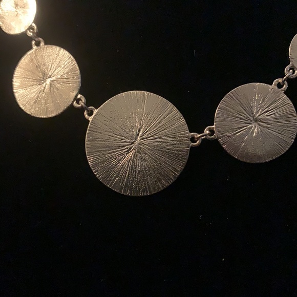 - VNTG Gold Tone Enameled Linked Spheres Necklace - Picture 5 of 5